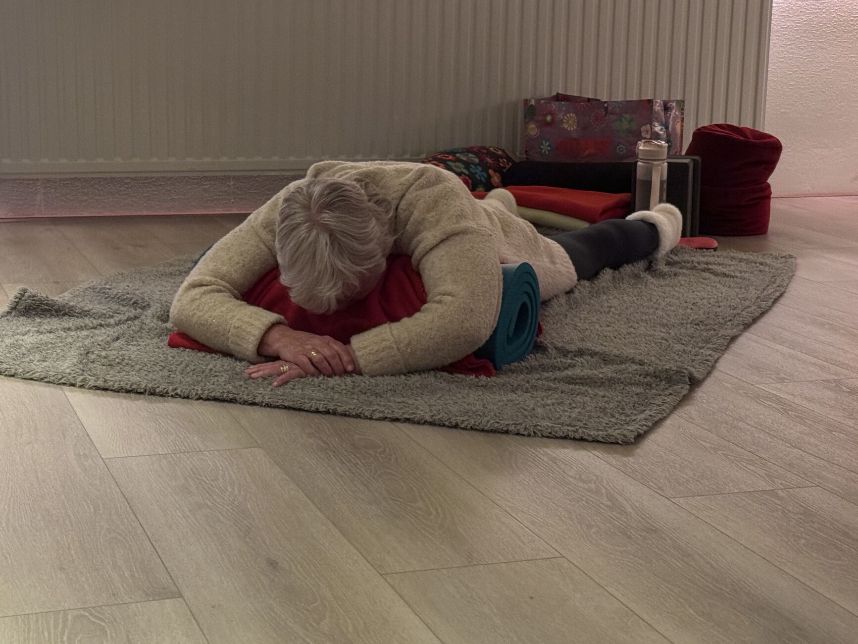 Lying relaxation posture